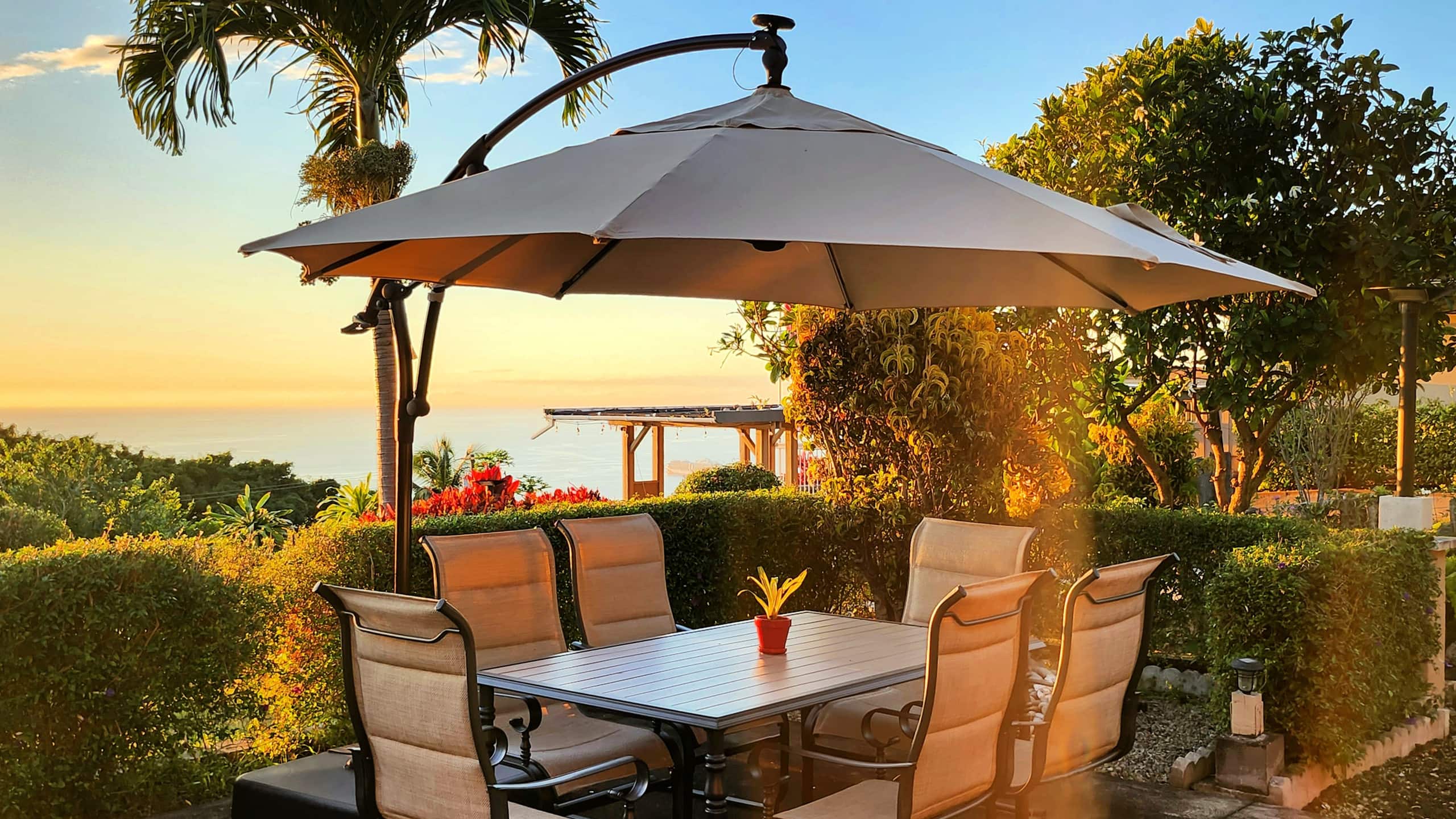 Home in Kailua-Kona · ★5.0 · 3 bedrooms · 6 beds · 2 private baths - Image 21
