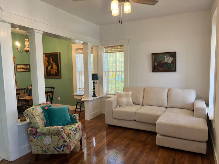 Restored Cottage Built In 1906 (2 Bed/2 Bath) - California, MO