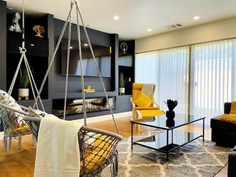 Top performing Airbnb: Modern smart home *RARE* :AppleHQ, SantanaRow ! in West San Jose