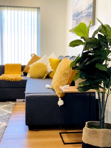 Modern smart home *RARE* :AppleHQ, SantanaRow ! gallery image 4