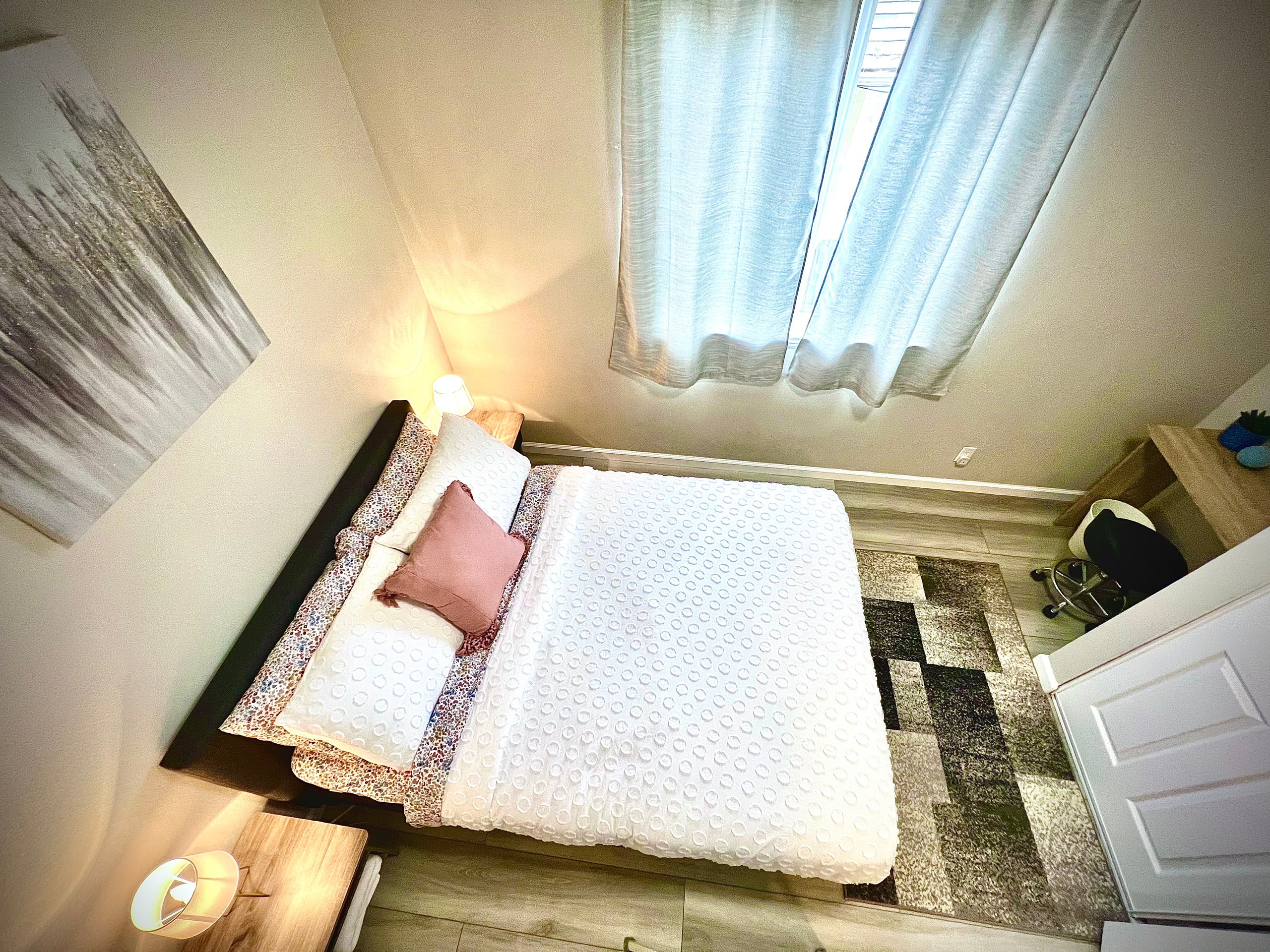 Spacious 8BR Home with Pool Table & Private Unit - Photo 25