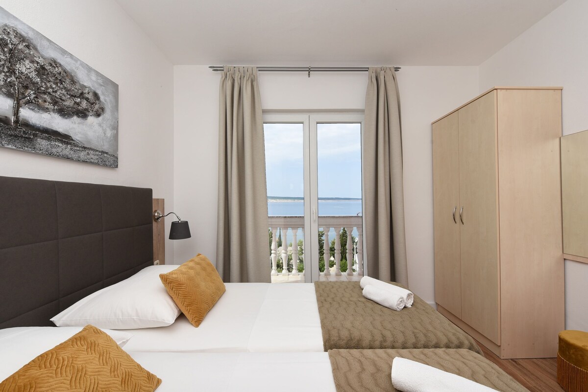 ap1 · Family Apartment seaview