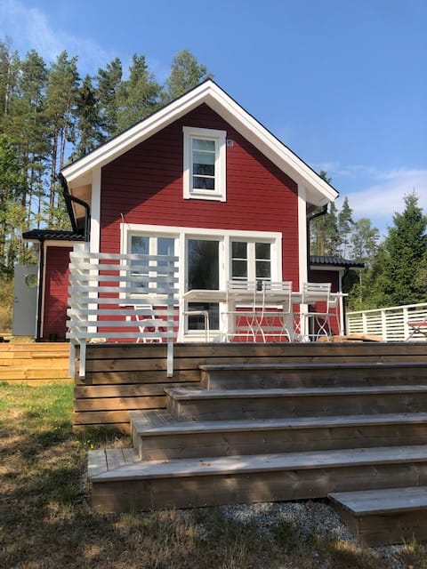Cozy cottage with its own lake plot