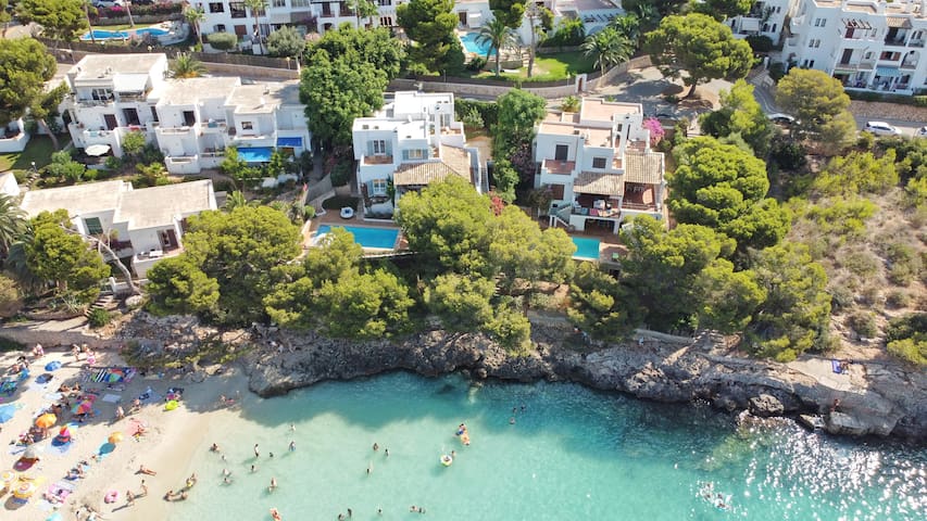 Beach Villa with Direct Access to Cala Gran Beach