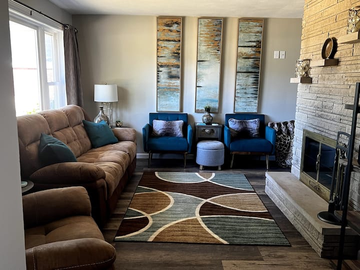 "Dock Holiday" on Oliver Lake Cottages for Rent in Wolcottville