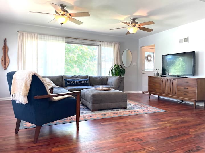 Bekahs Boho House Houses for Rent in Kenosha, Wisconsin, United