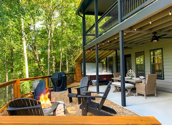 Riverfront Retreat: Hot Tub & Game Room - Cabins for Rent in Ellijay ...