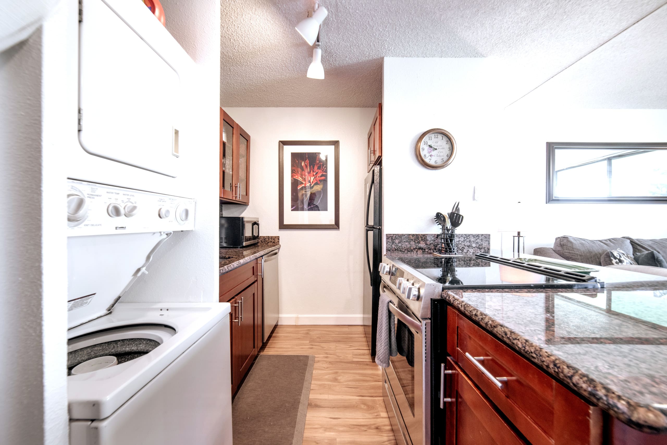 Condo in Wailuku · ★4.76 · 1 bedroom · 2 beds · 1 bath - Image 6