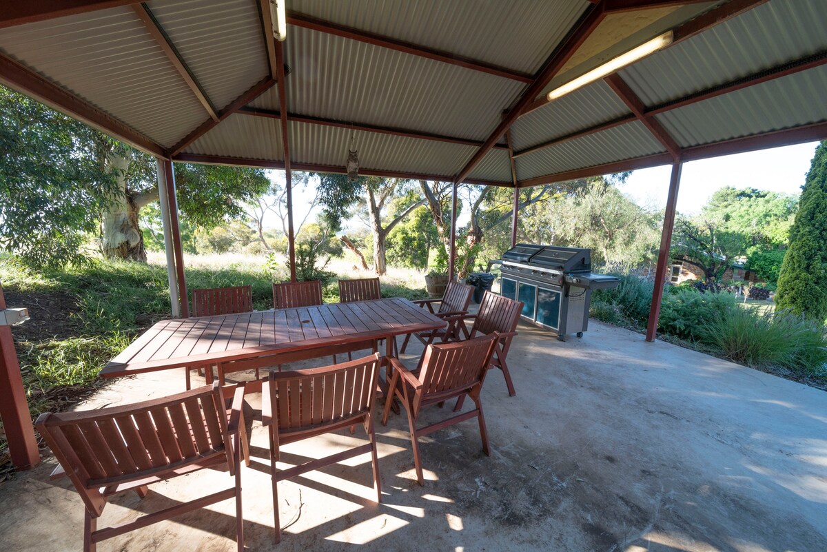 Comfy Studio 4 @ Blickinstal Barossa Valley