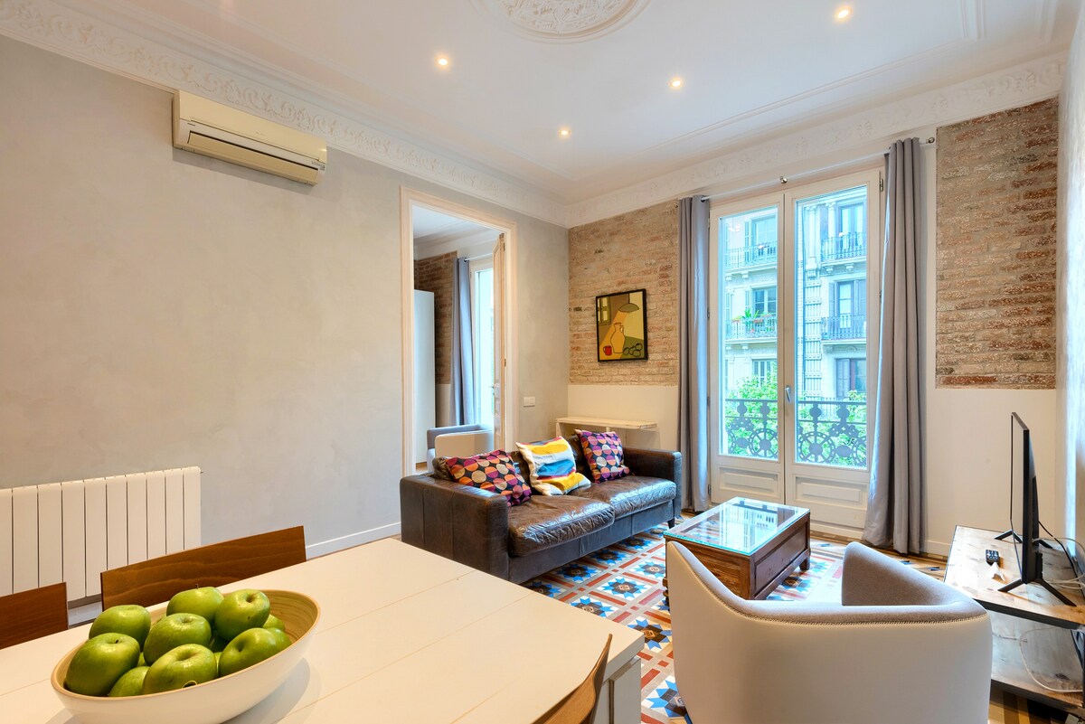 Top Airbnb: Sagrada Familia Apartment Eixample 22 in Barcelona