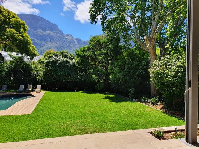 Beautiful spacious family home in prime location. gallery image 3