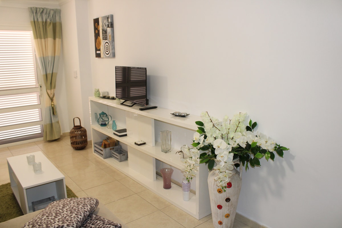 Successful Airbnb property: Apartment with Pool Access & Close to the Beach in Adeje