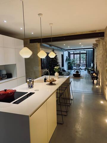 Loft 120m2 + terrasse en plein coeur des Chartrons gallery image 2