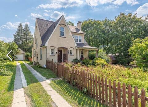Cozy Cottage in the heart of Berkeley Springs WV