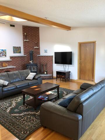 Hotel Wolfe Island managed Airbnb listing 2