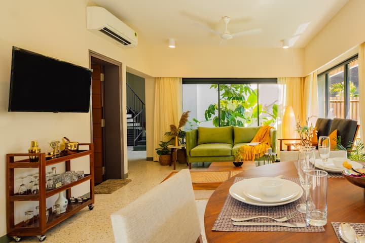 Dining area image 1