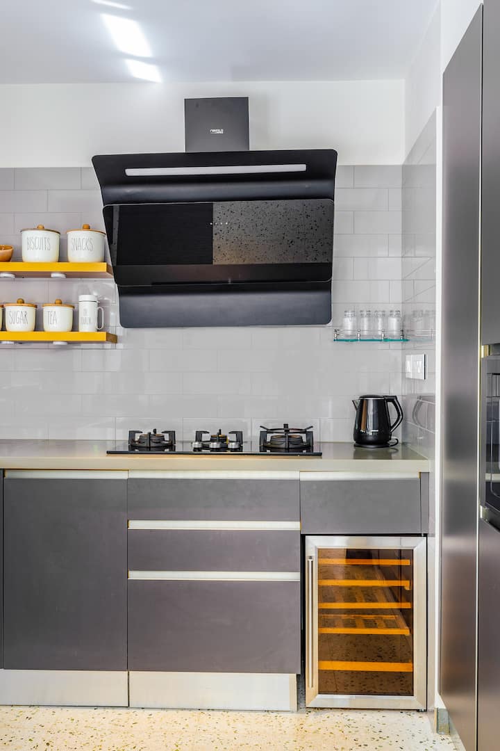 Full kitchen image 3