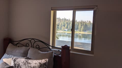 Lake Guesthouse Suite