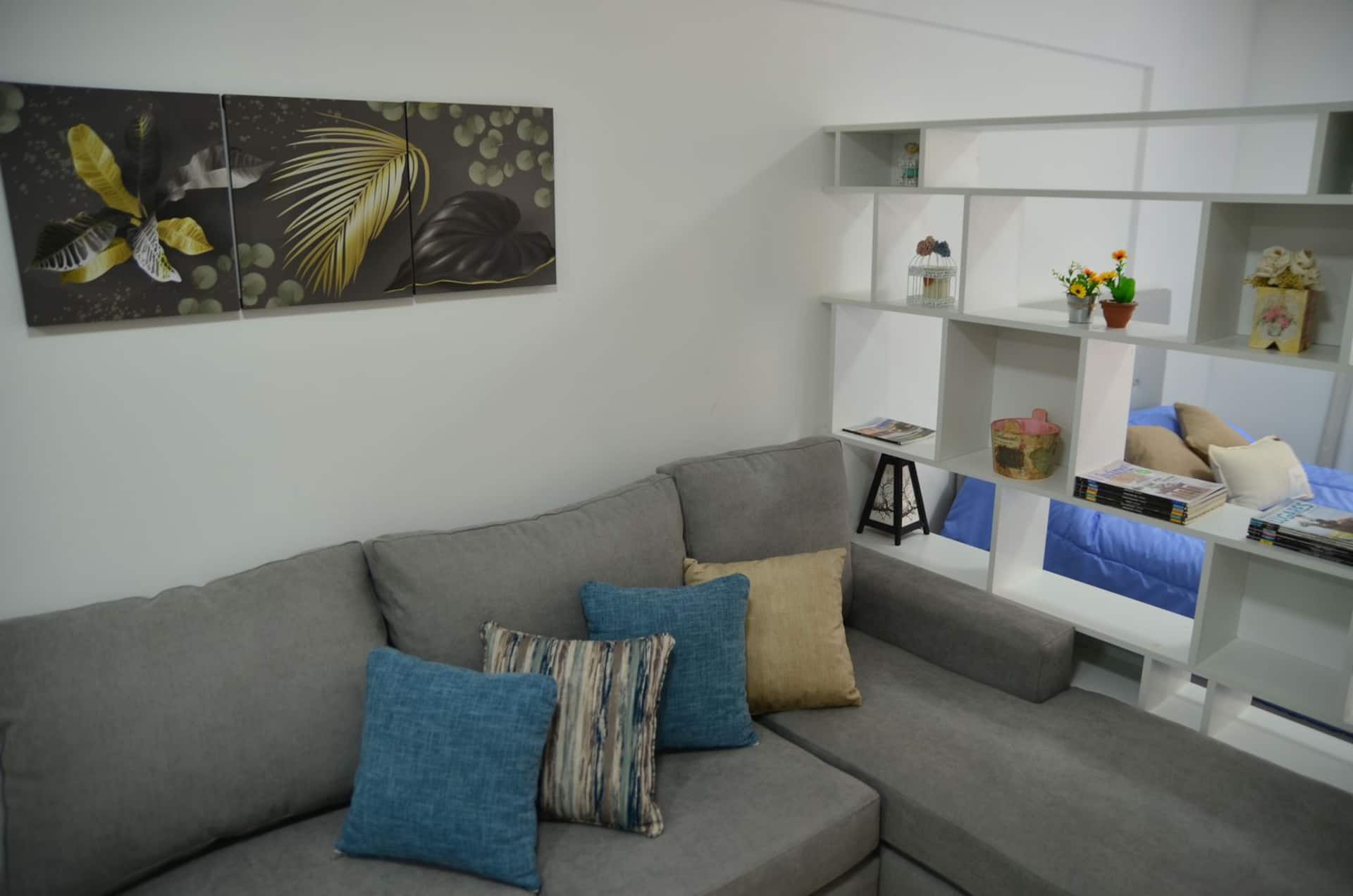 Kitnet novo com varanda em Palermo