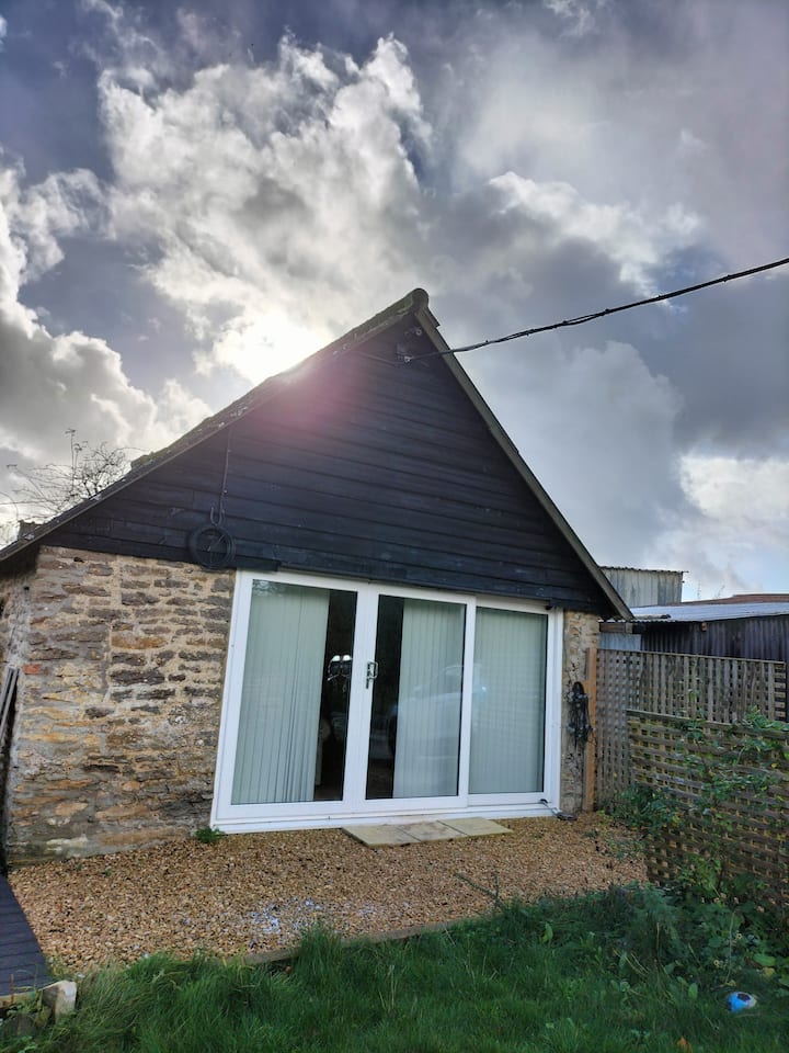Modern with a country twist, large openplan stay. Tiny houses for Rent in Holton, England