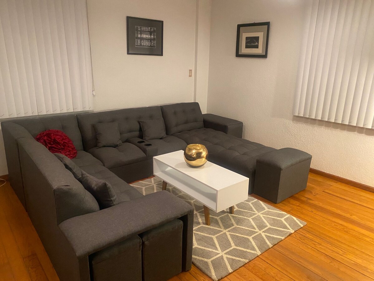 Anuncio de Airbnb popular: Spacious apartment near Perisur en Coyoacán