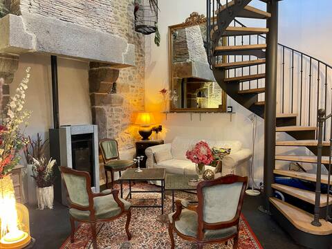 Small backyard house at the foot of the Castle
