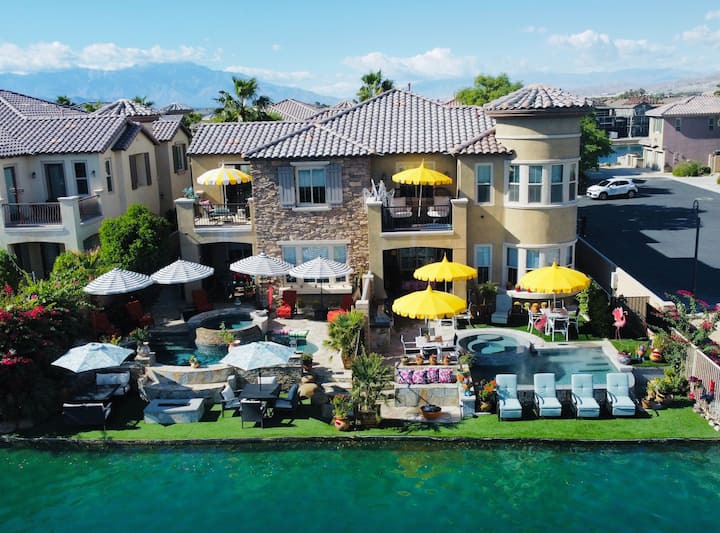 All Inclusive LARGEST•Lakefront/sleep24ppl/7BR+5BA Villas for Rent in Indio, California