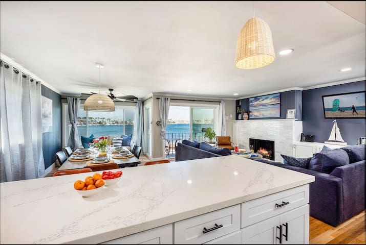 Beachfront on the Bay- penthouse on the sand