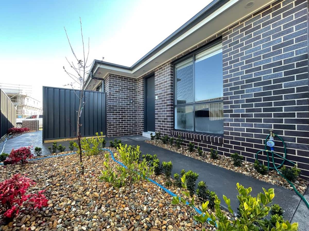 Comfy Studio 1 bedroom Catherine Field, NSW