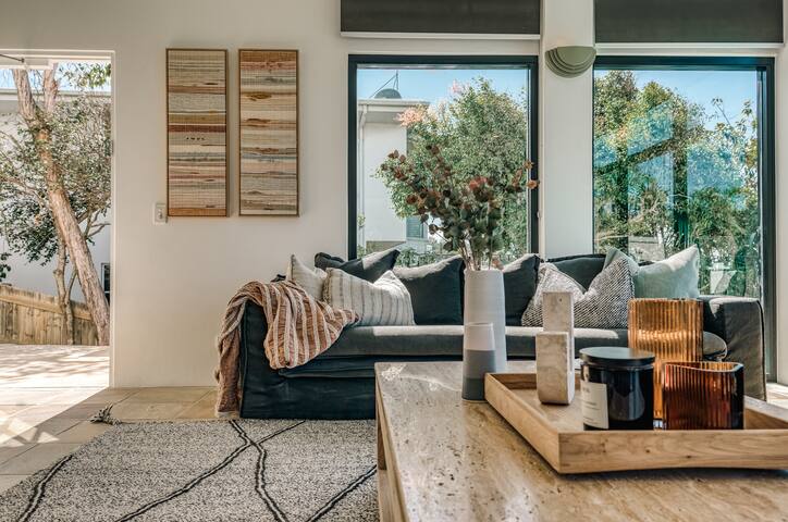 Villa Sunshine – Ocean views, 200m to beach gallery image 4