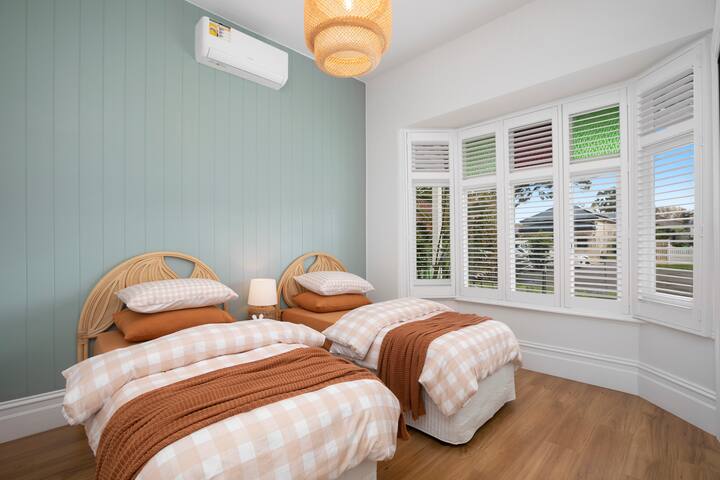 Maggie House: Yarraville central , 6km to CBD. gallery image 5