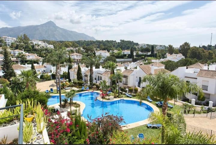 Excellent 2 Bedroom Apartment In Nice Location - Puerto Banús