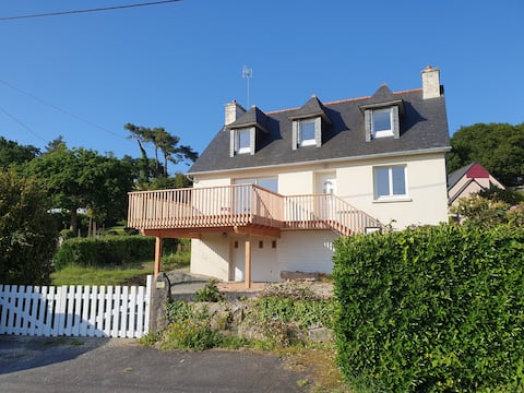 House 500 m from the beach