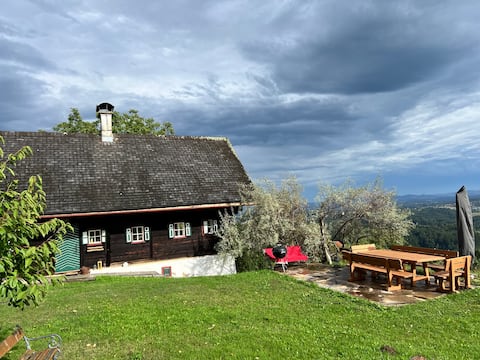 Private escape 2-bedroom Chalet with stunning view