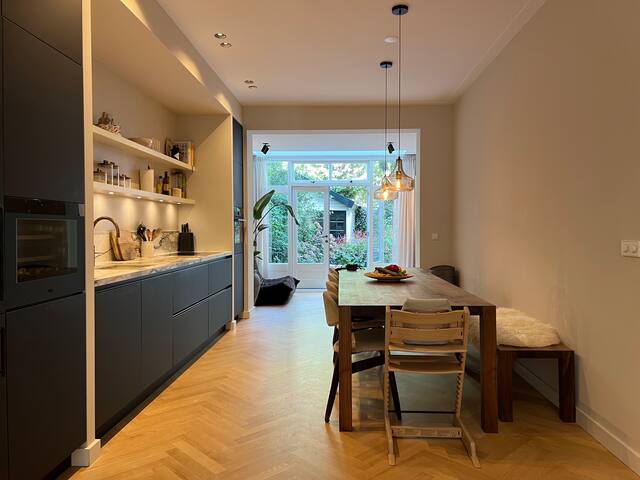 Newly renovated 3-bedroom appartement w/ garden gallery image 5