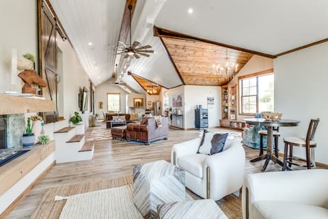 Relaxing Farm retreat on 40 acres in Arcadia