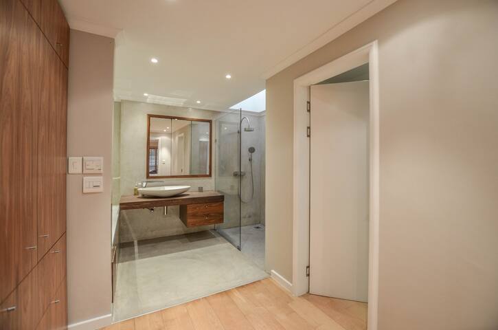 The Island Beach Villa gallery image 5