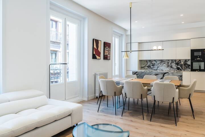 Luminoso y elegante apartamento en Justicia gallery image 3