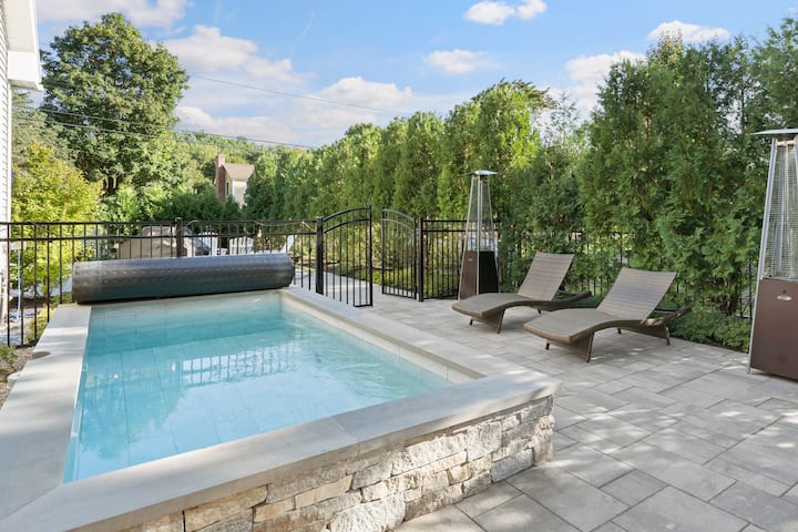 Ogunquit Village 5 BDR, Heated Pool, Walk to Beach
