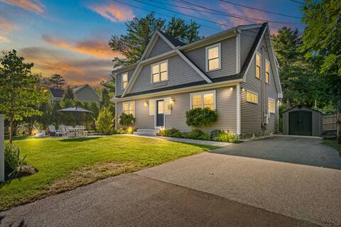 Ogunquit Village 5 BDR, Heated Pool, Walk to Beach