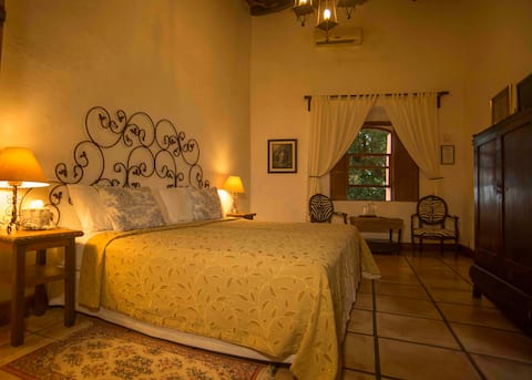 Los Almendros - Double Room with A.C.