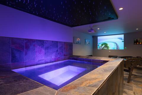 Villa Lion | Private Spa Jacuzzi Heated pool AC
