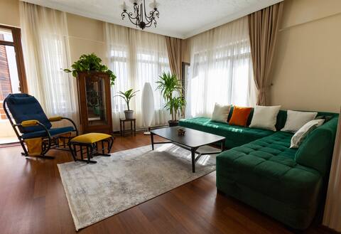 Detached, Duplex in the Center, 120m2, Spacious