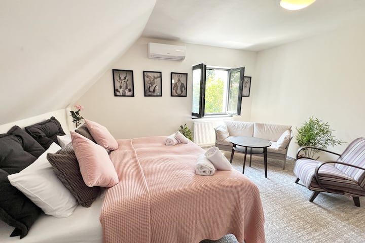 each of our bedrooms can be prepared as single/double rooms
room 202 second floor