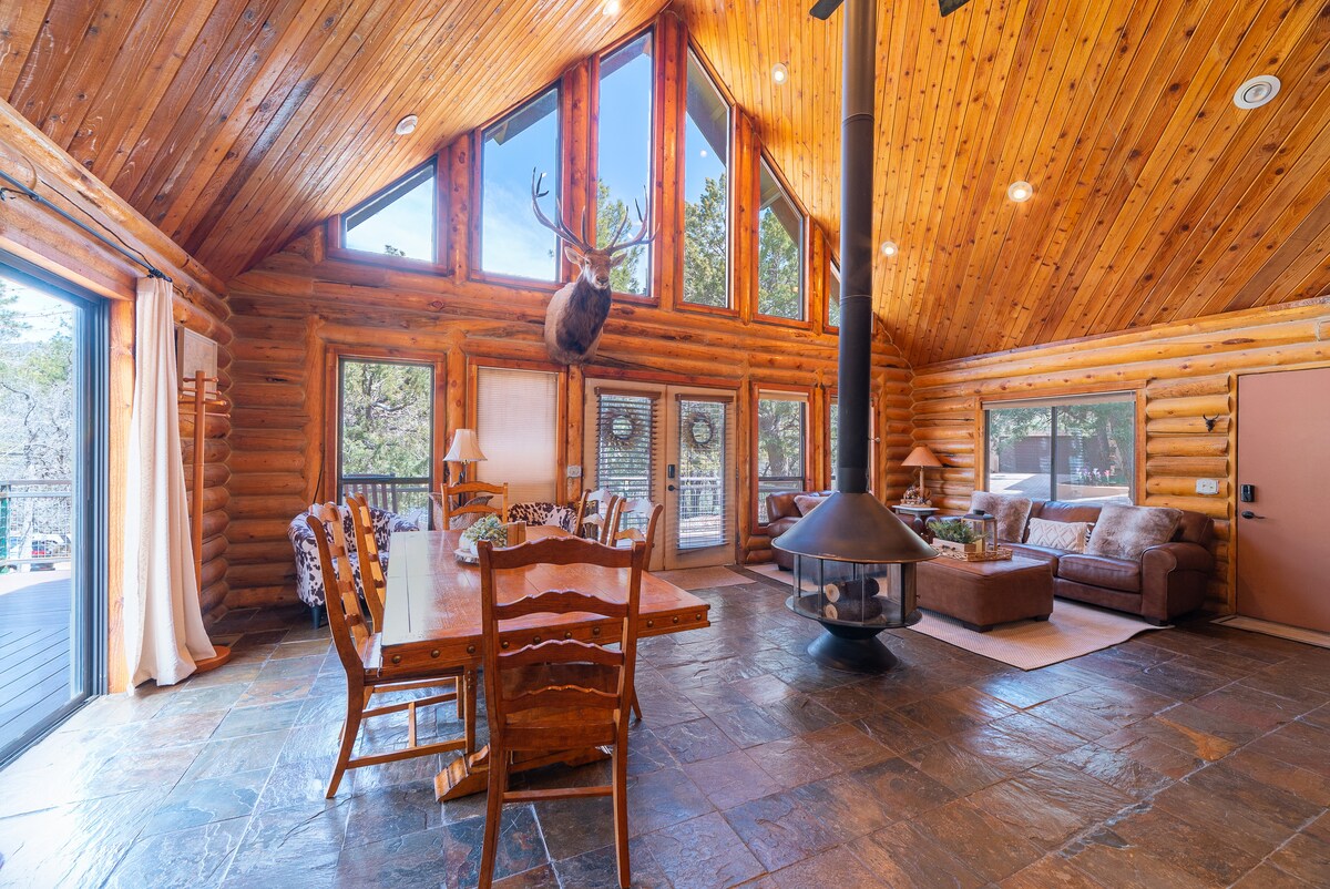 Top performing Airbnb: Cozy Log Cabin in Pine AZ| Forest Fireplace & Deck in Pine