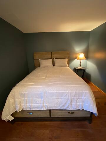 In the heart of Downtown With a spectacular view ! gallery image 4