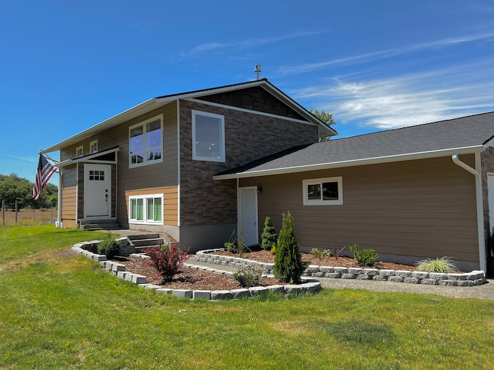 Unique remodeled 4 bedroom home on private lot Houses for Rent in