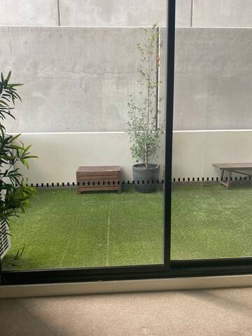 Beautiful 2 bedroom apartment – South Yarra gallery image 3