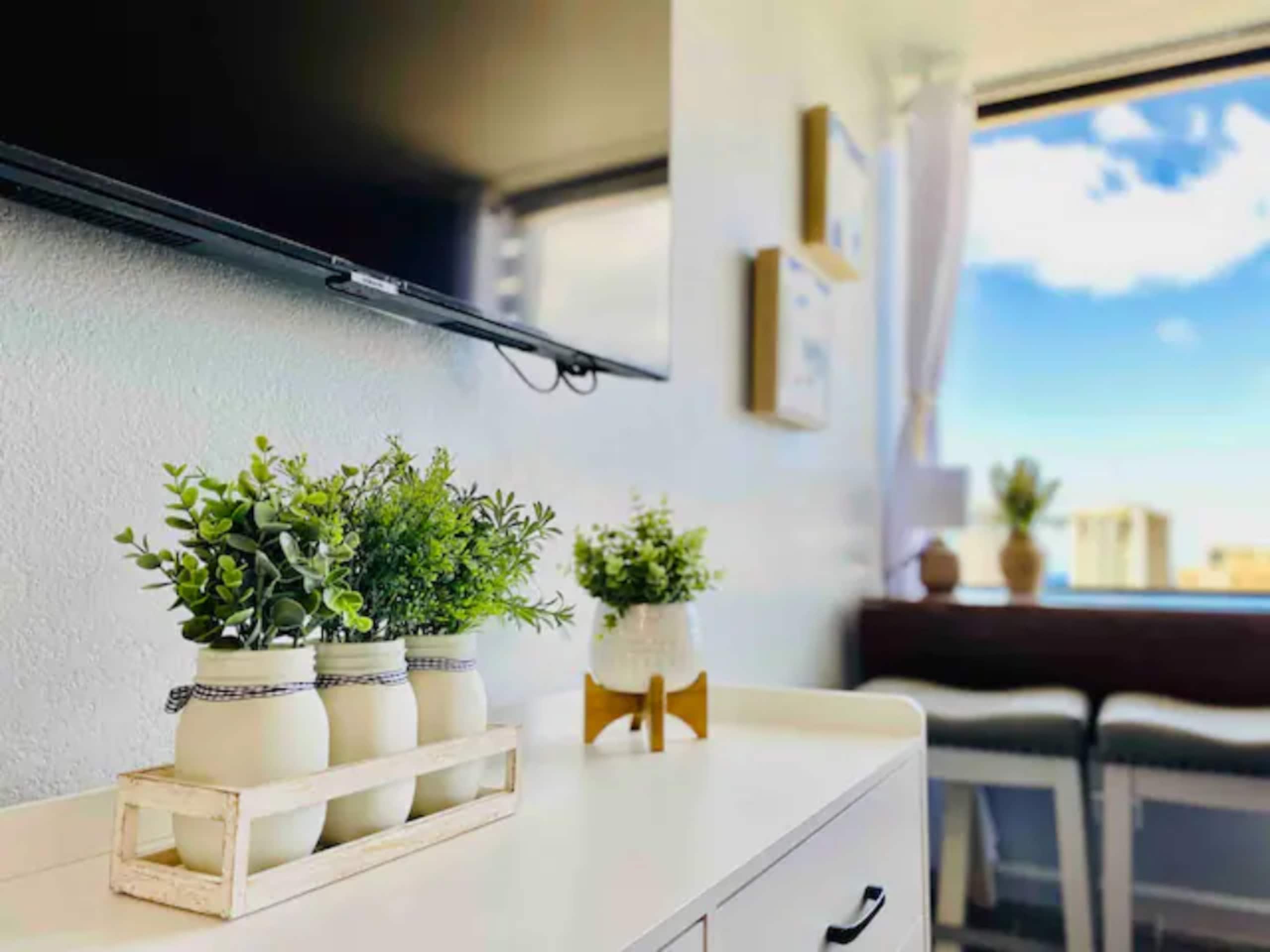 Condo in Honolulu · ★4.83 · 1 bedroom · 1 bed · 1 private bath - Image 7