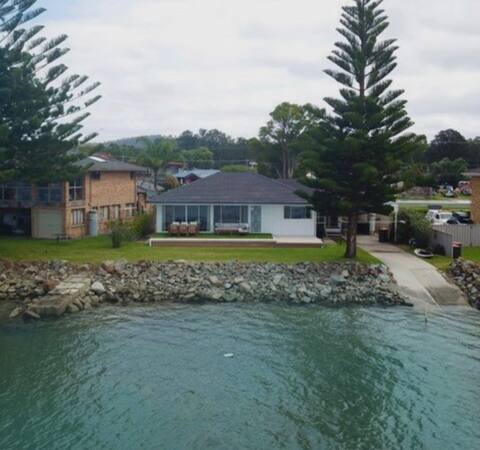 Waterfront Home Batemans Bay